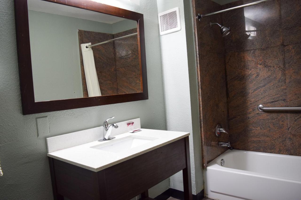 Super 8 Downtown Raleigh Motel Kültér fotó